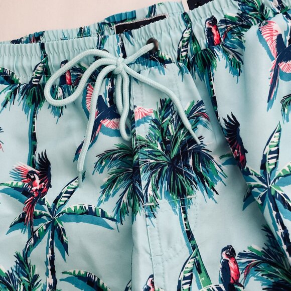 CLUB ROOM Men's Swim Trunks NWT Size M - Picture 1 of 6